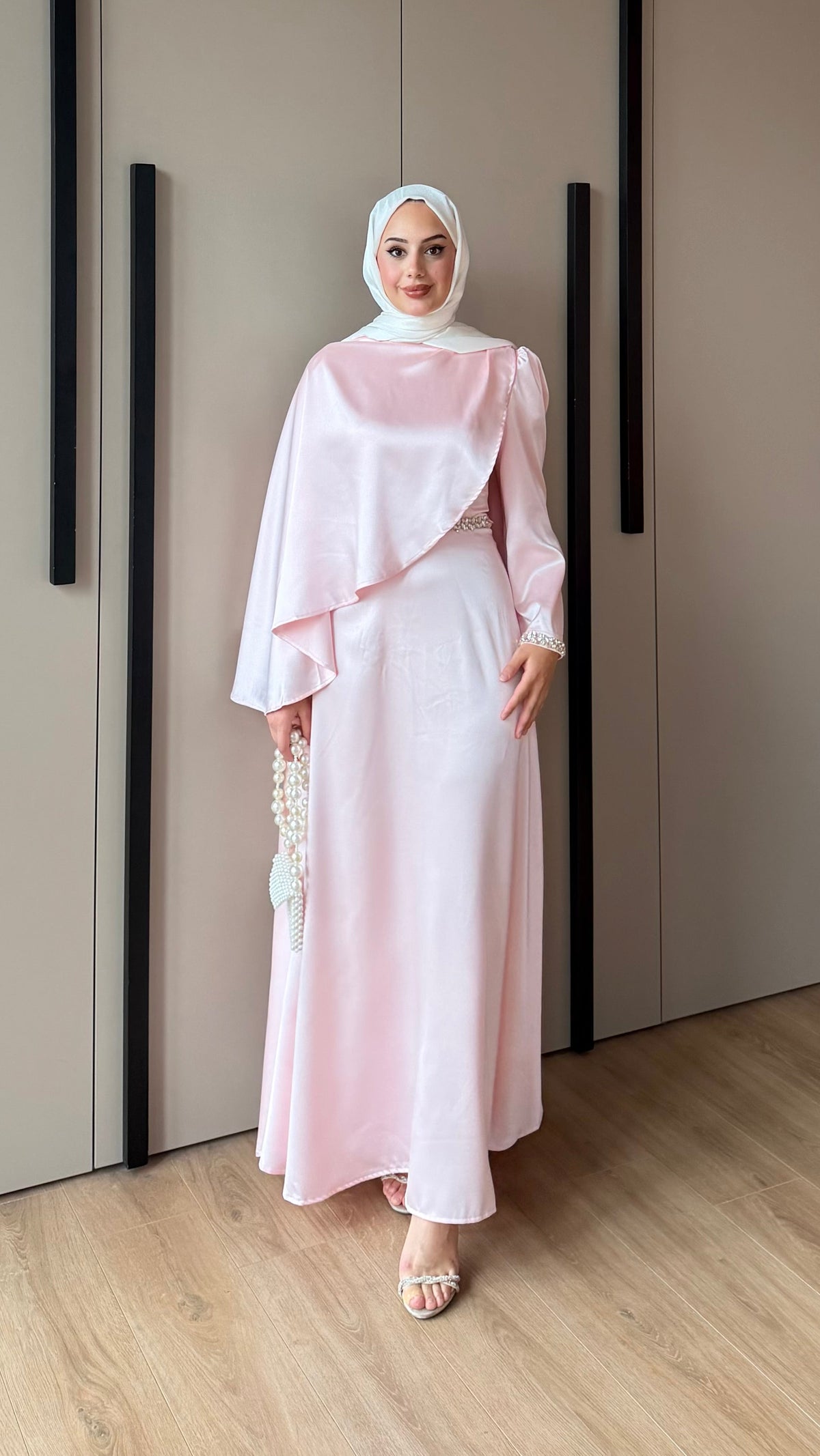 Swan Saten Elbise Pembe