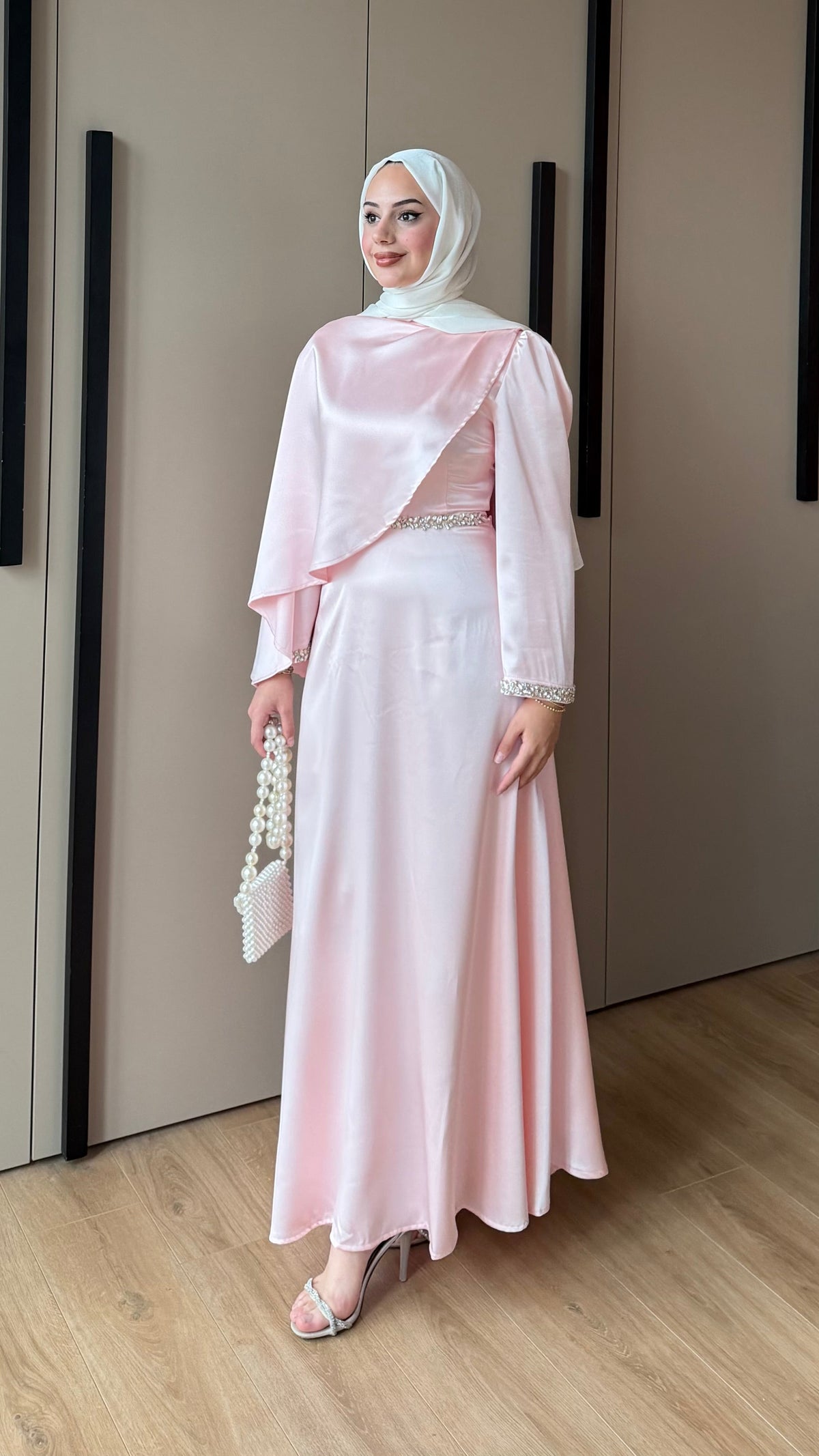 Swan Saten Elbise Pembe