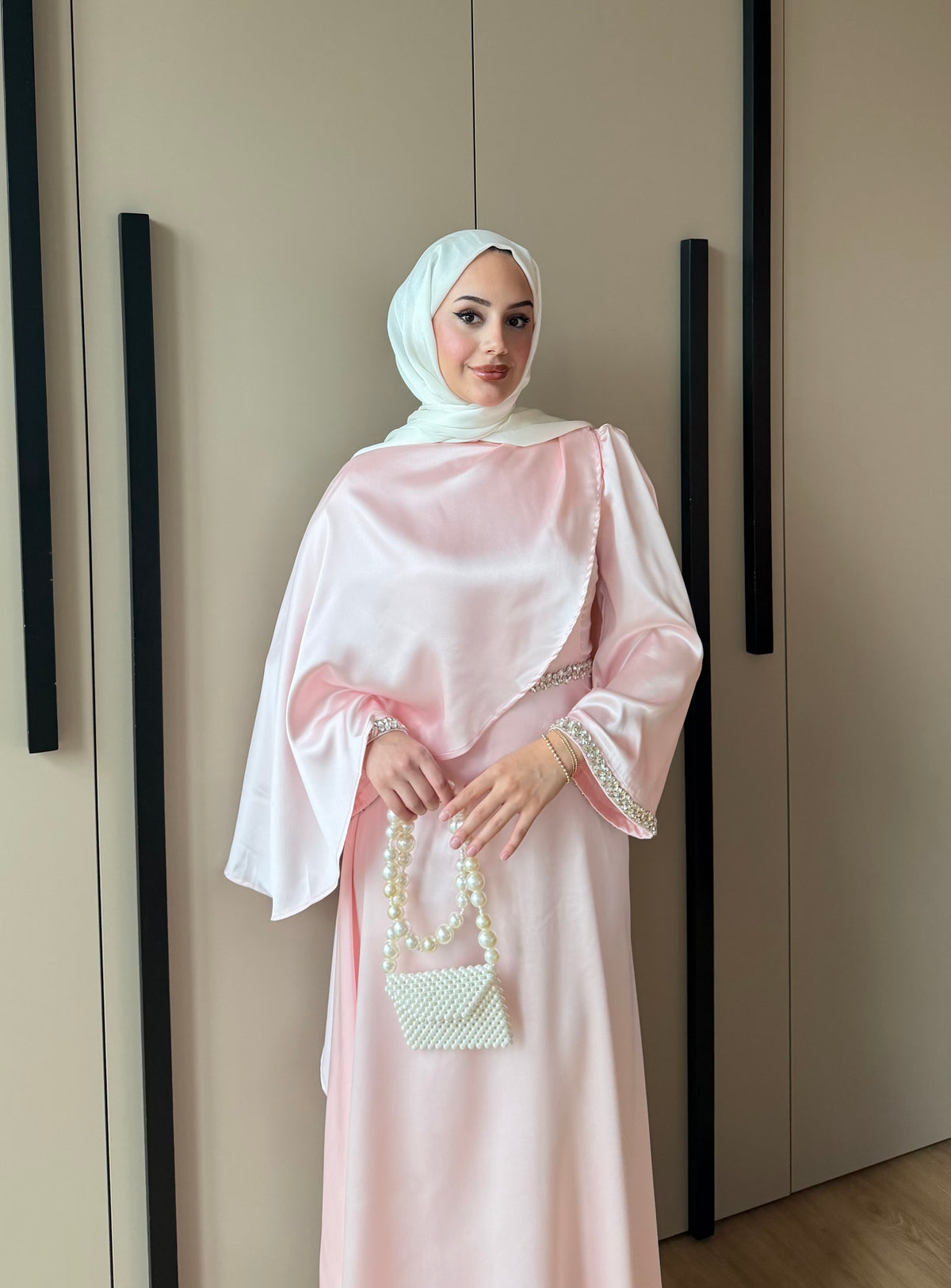 Swan Saten Elbise Pembe