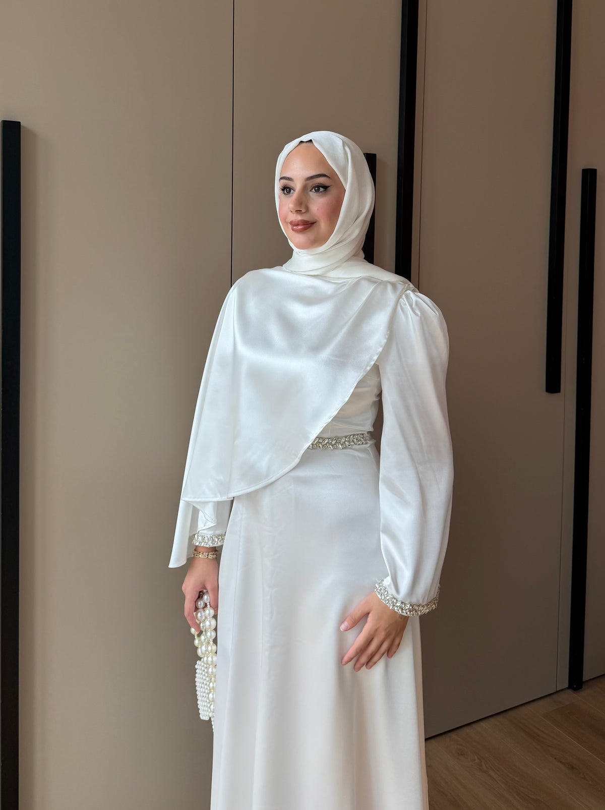Swan Saten Elbise Beyaz