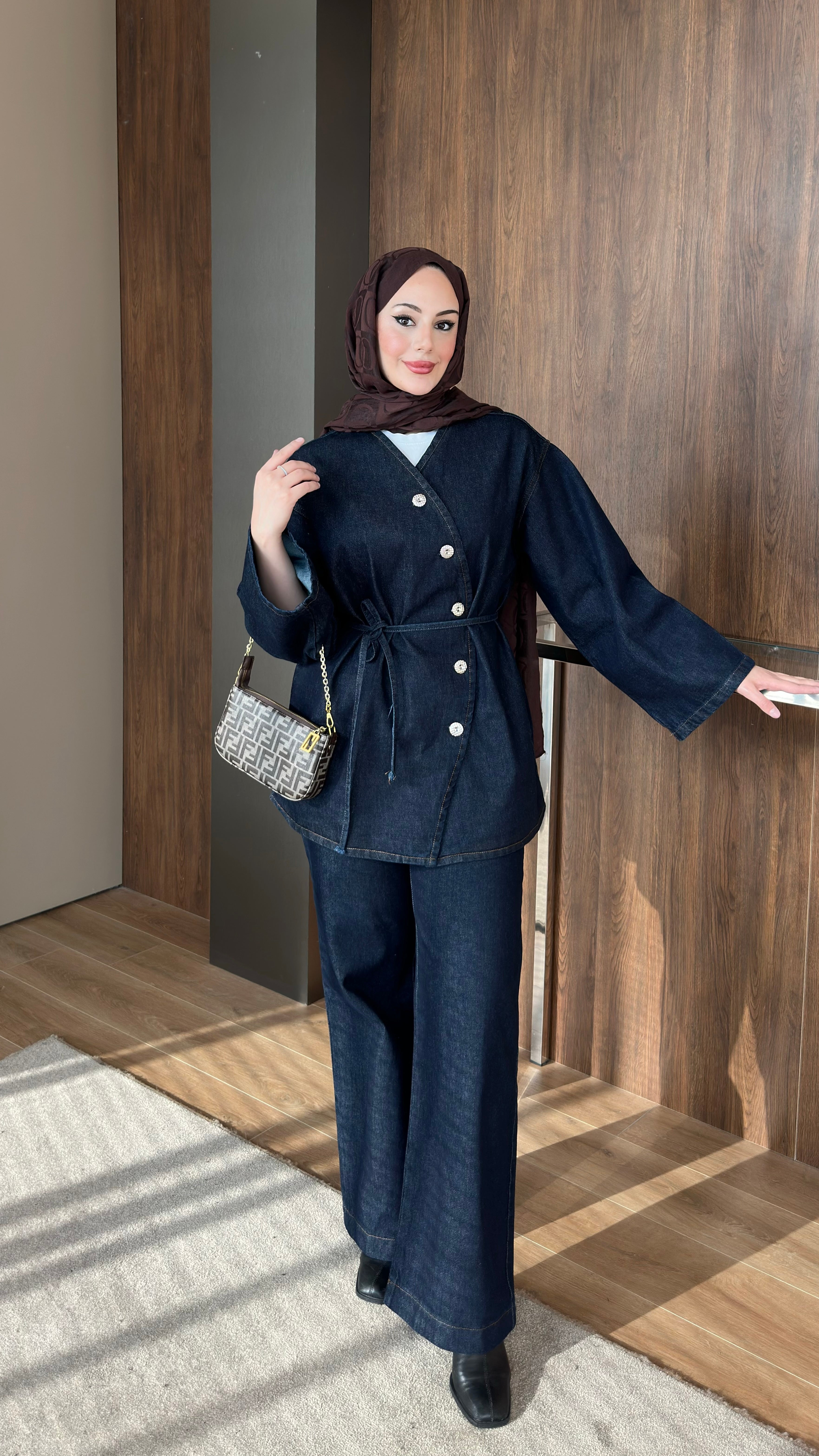 Martin Asimetrik Kesim Kot Takım Lacivert