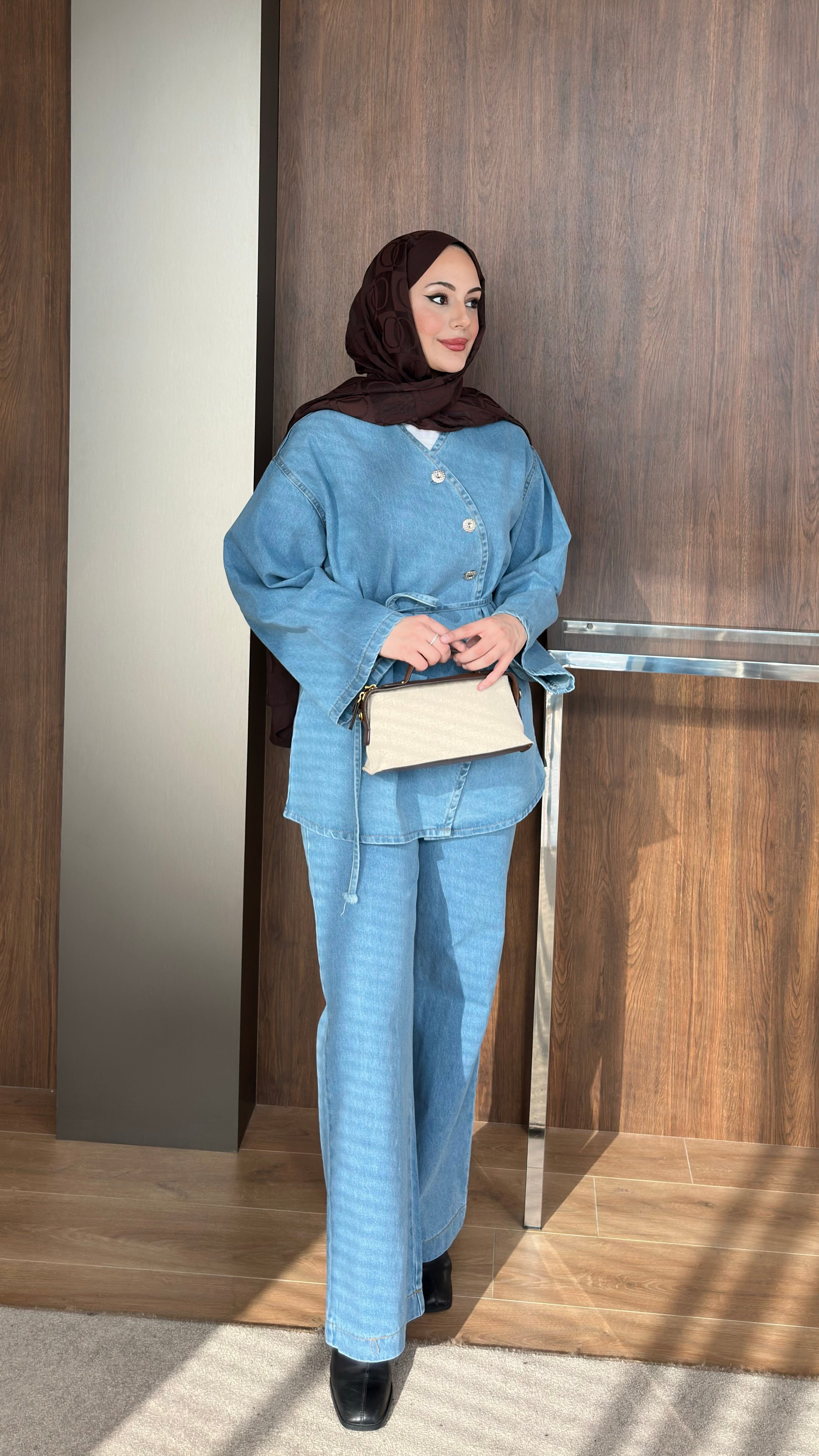 Martin Asimetrik Kesim Kot Takım Buz Mavisi