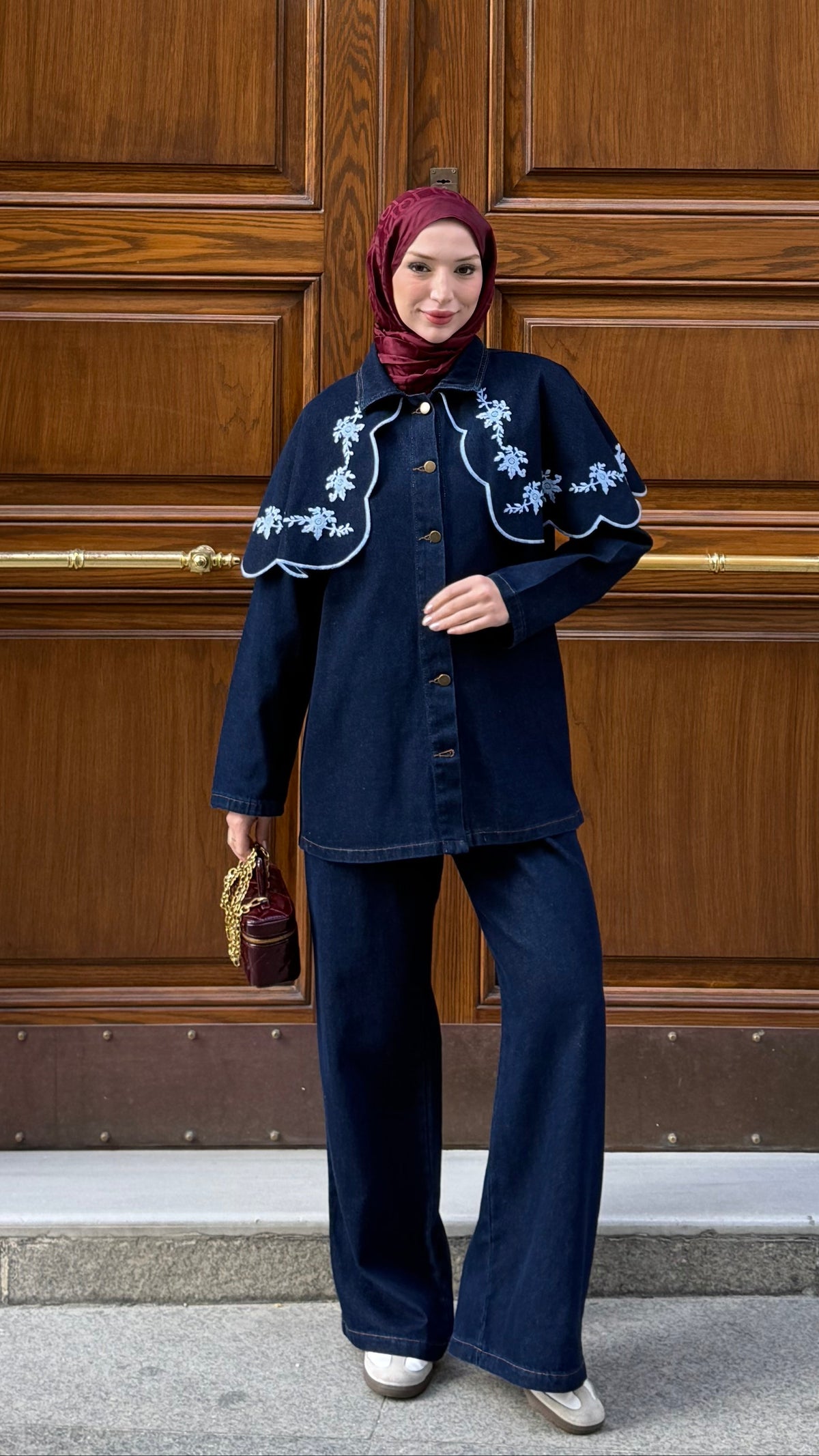 Flora Nakışlı Pelerinli Kot Takım Lacivert