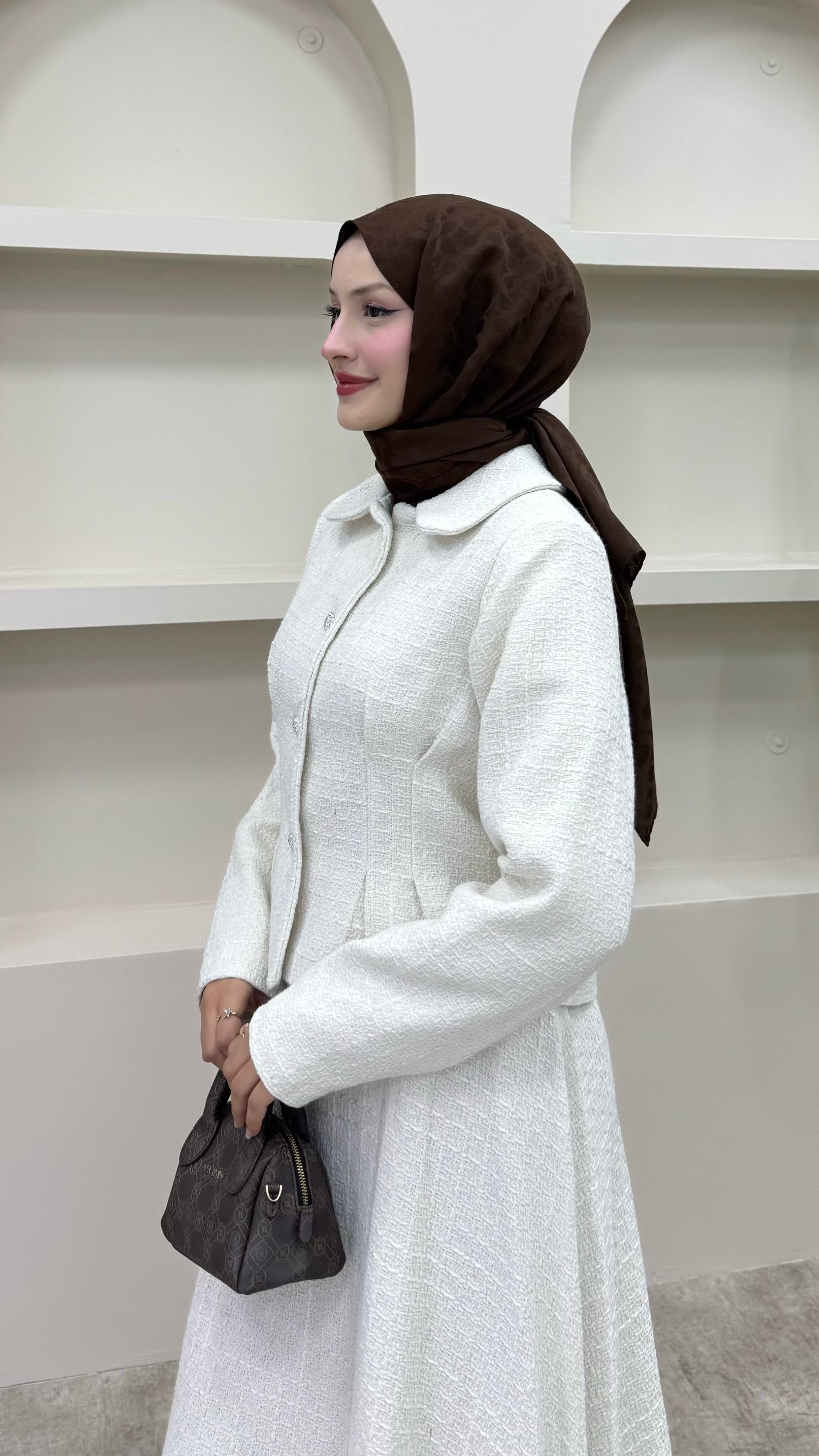 Shanel Kumaş Etekli Takım Beyaz