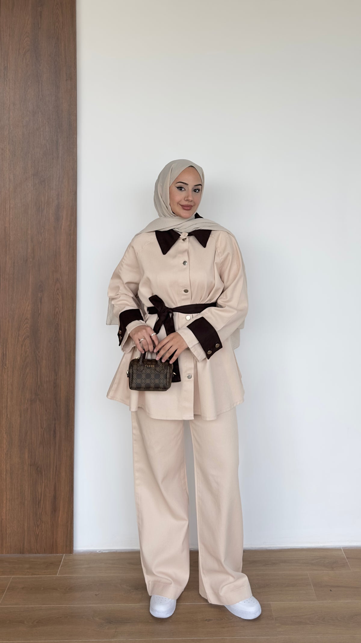 Kolları Düğmeli Gabardin Takım Bej