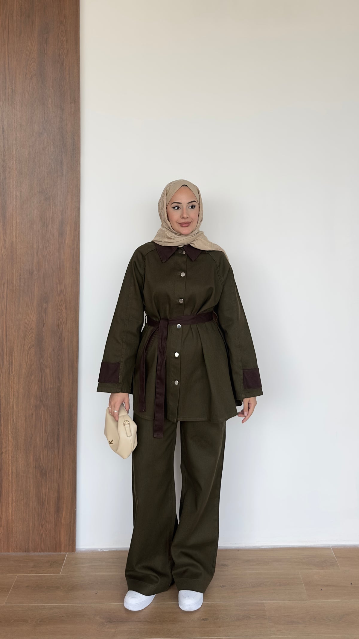 Kolları Düğmeli Gabardin Takım Haki