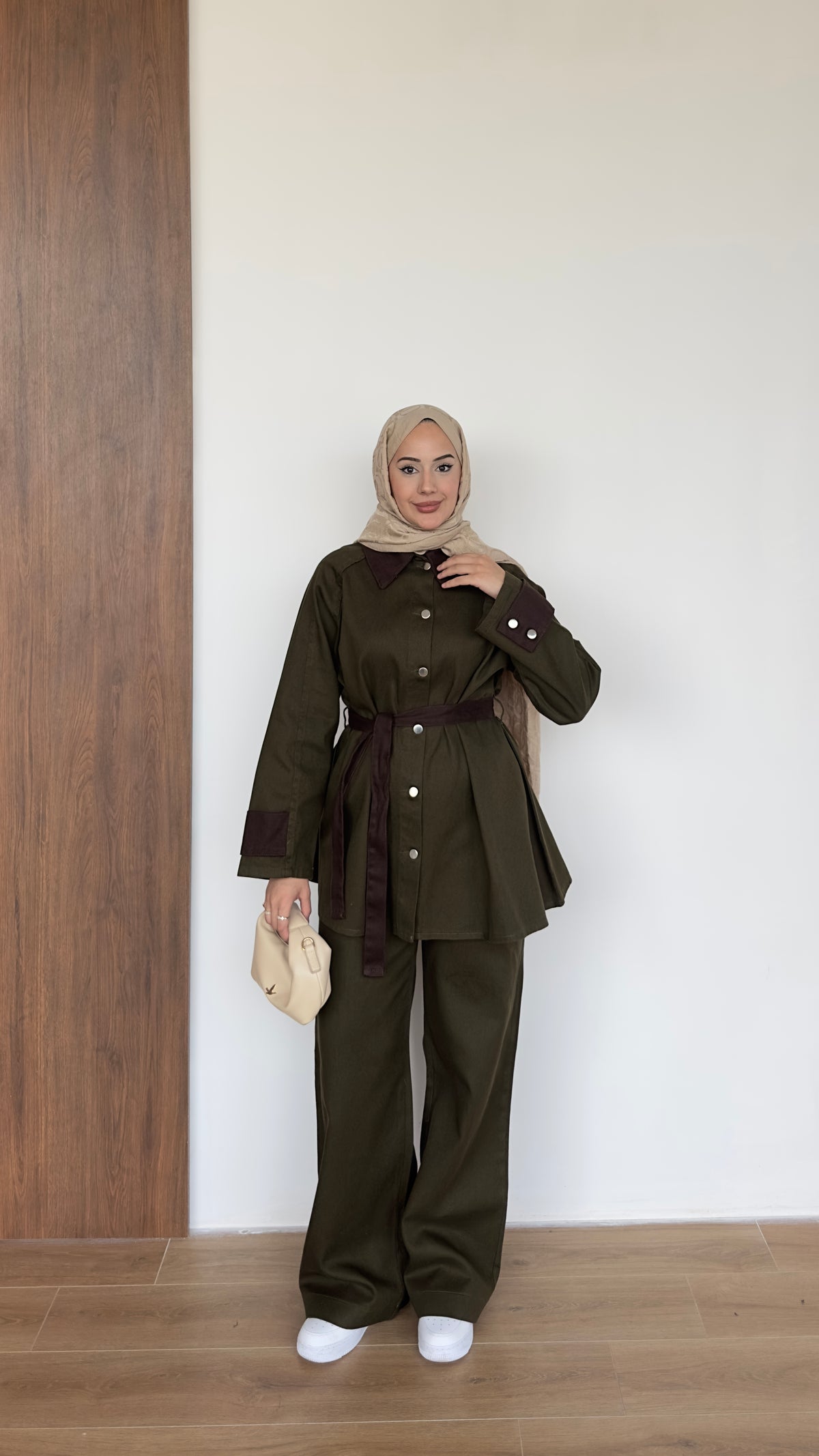 Kolları Düğmeli Gabardin Takım Haki