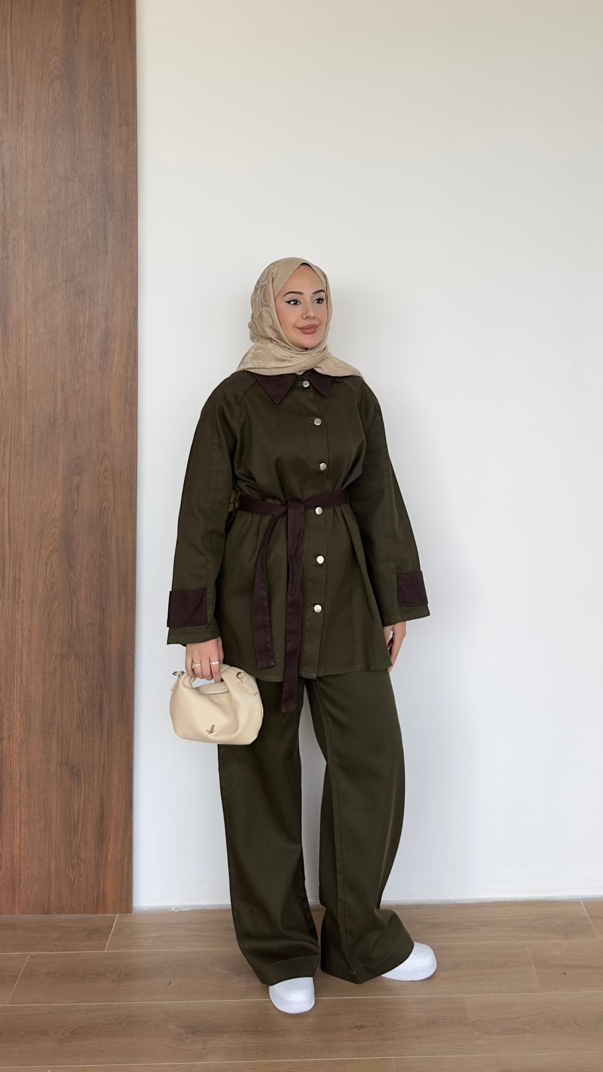 Kolları Düğmeli Gabardin Takım Haki