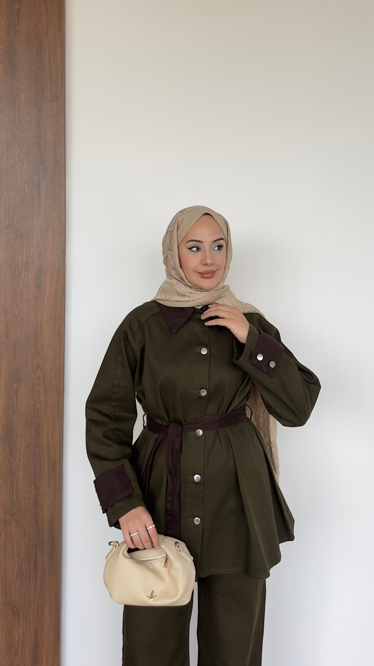 Kolları Düğmeli Gabardin Takım Haki