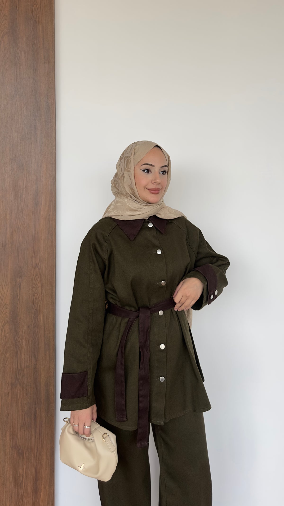 Kolları Düğmeli Gabardin Takım Haki