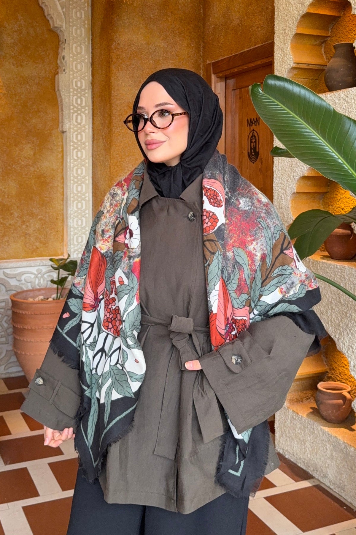 Sienna Omuz Şalı Siyah-Kırmızı
