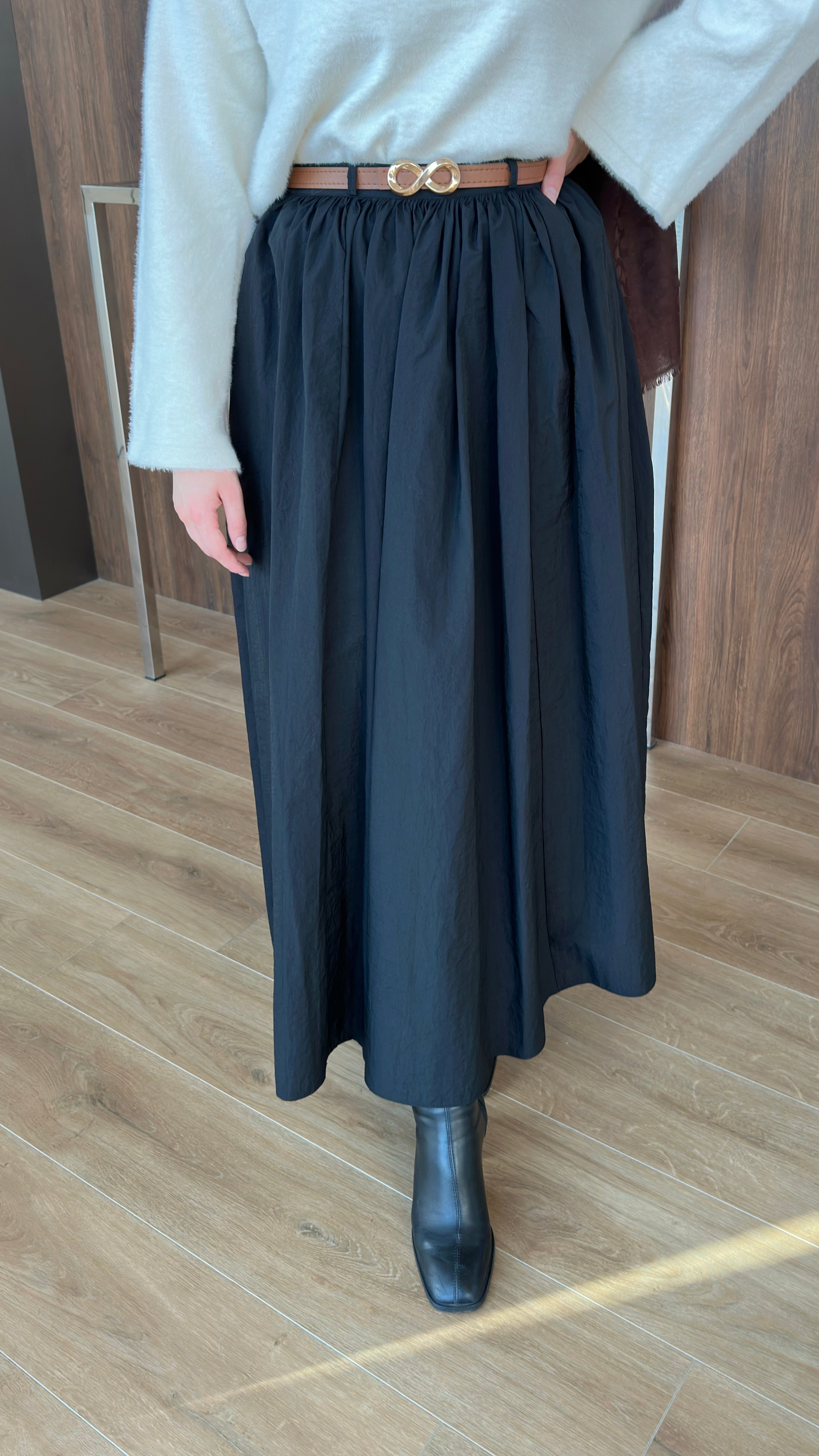 Paraşüt Kumaş Pileli Kloş Etek Lacivert