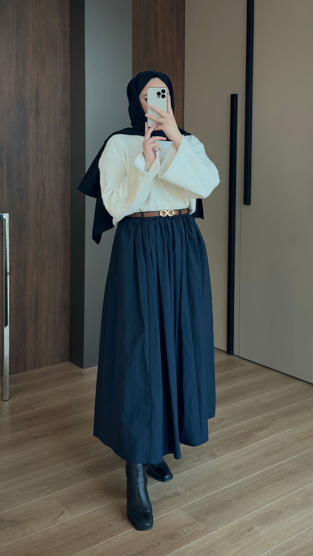 Paraşüt Kumaş Pileli Kloş Etek Lacivert